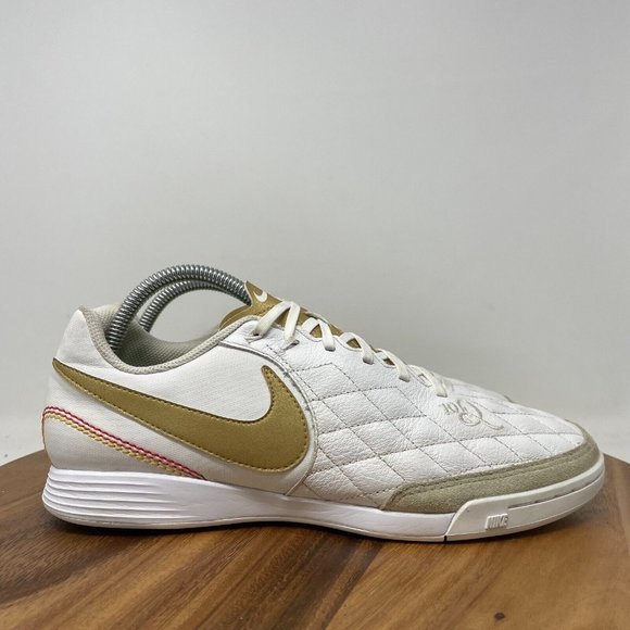 nike tiempo ronaldinho indoor